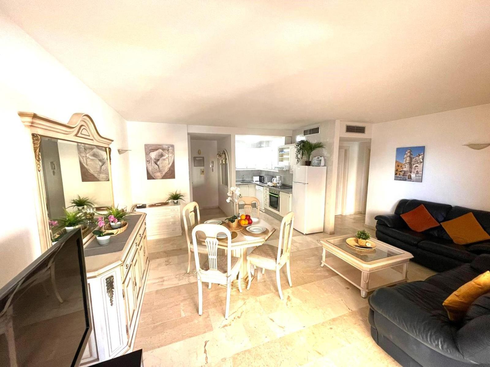 Apartment Teresa Fuengirola Bagian luar foto